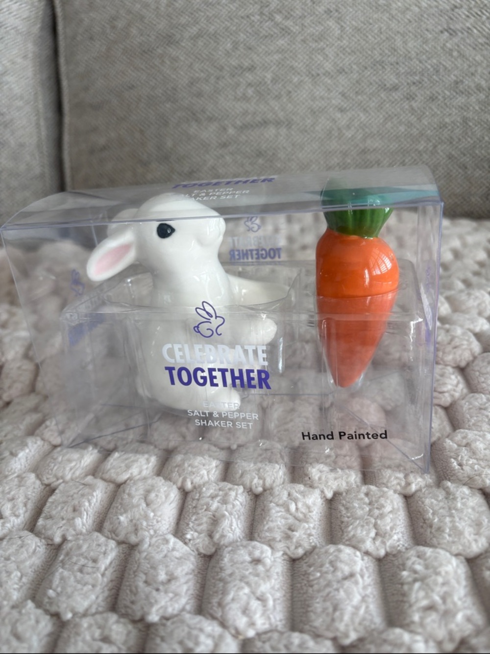 Kohl's White Bunny and Orange Carrot Salt & Pepper Shaker Set